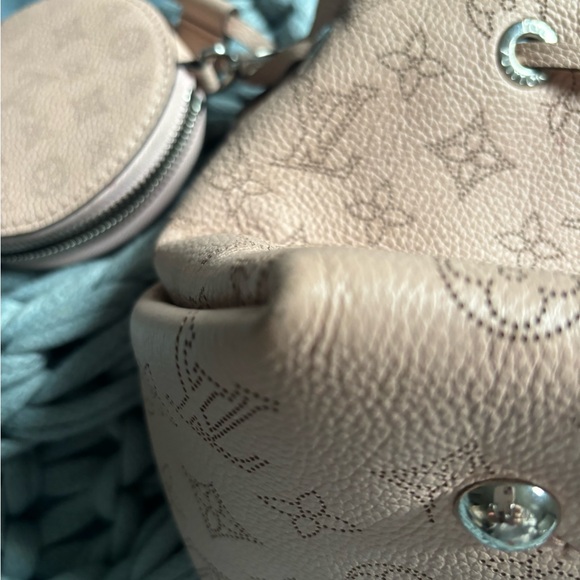 Louis Vuitton Bella Bag - Picture 9 of 12